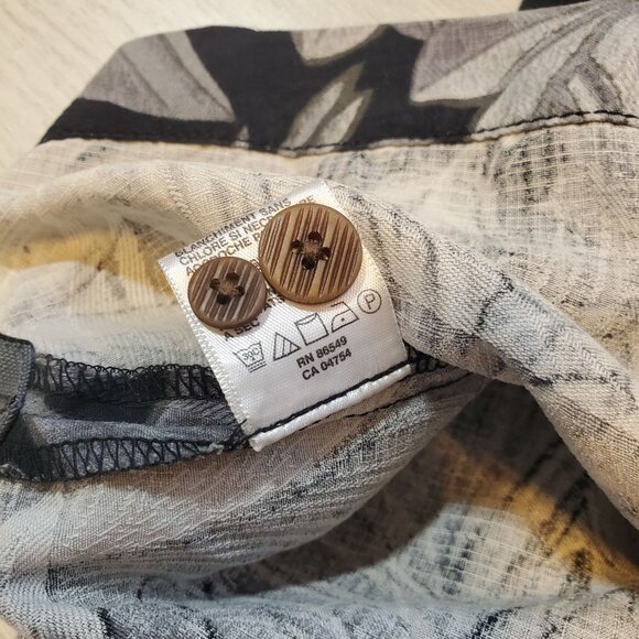 Tommy Bahama Silk Hawaiian Floral Aloha Button Down Shirt Size M Leaf Tropical - Picture 3 of 9